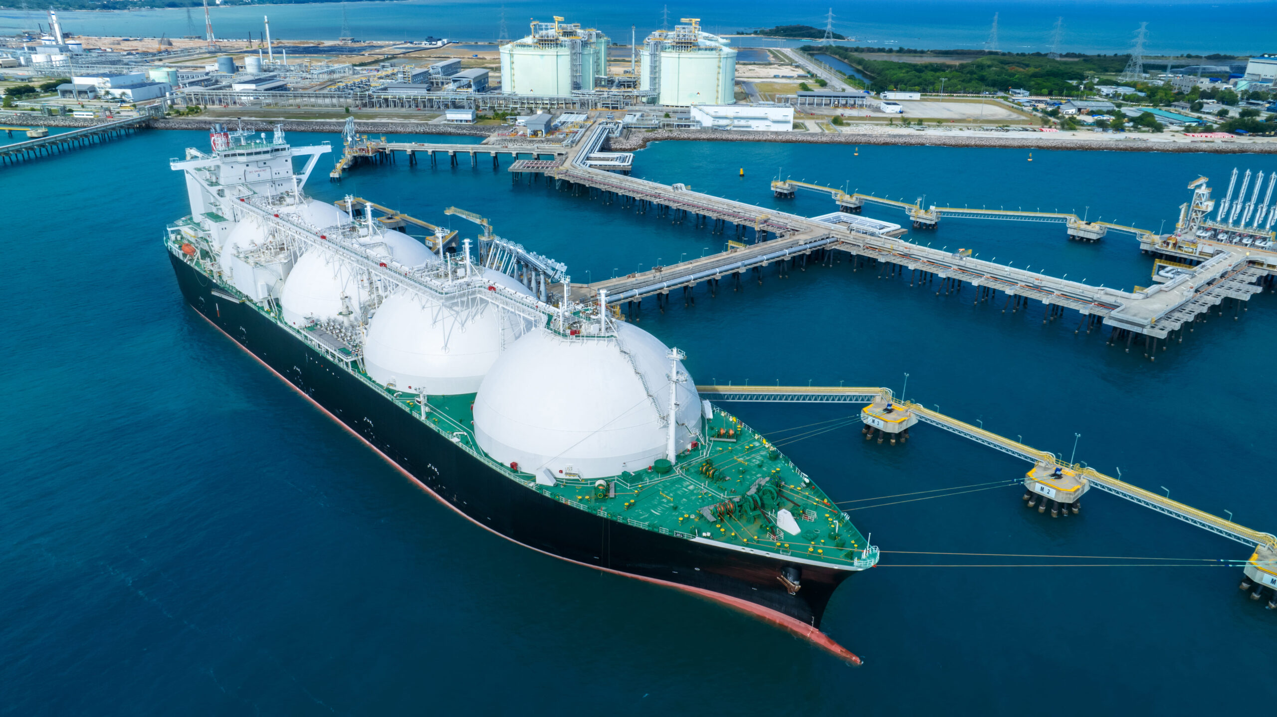 lng-liquified-natural-gas-tanker-anchored-in-gas-2026-03-16-04-56-19-utc (1)