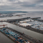 FOB vs CIF EN590 diesel trading comparison showing refinery loading, freight responsibilities, marine transport, and cargo delivery
